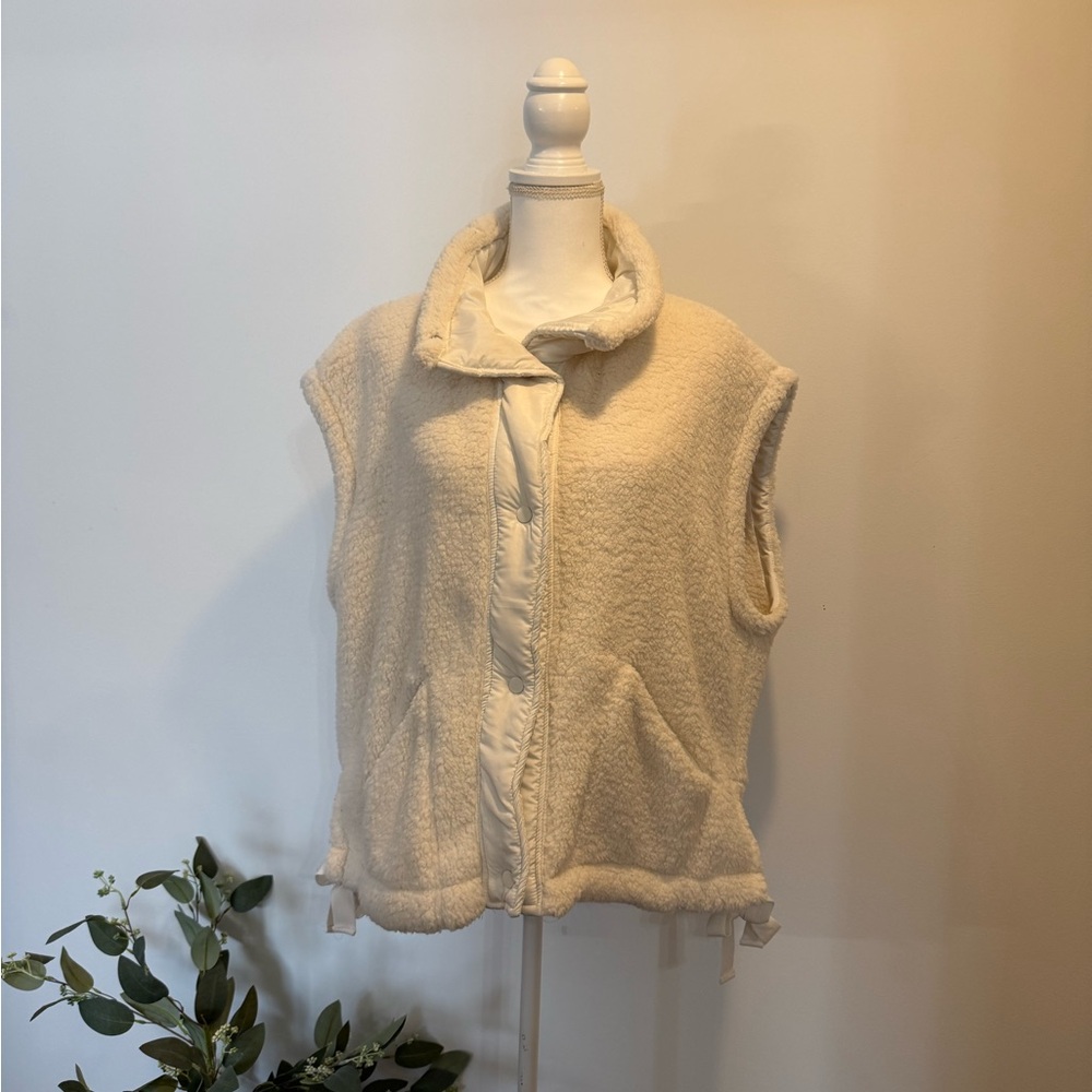 🤍 Cream Sherpa Vest 🤍